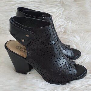 Jessica Cline Black Open Toe Laser Cut Chunky Heel SZ 7.5